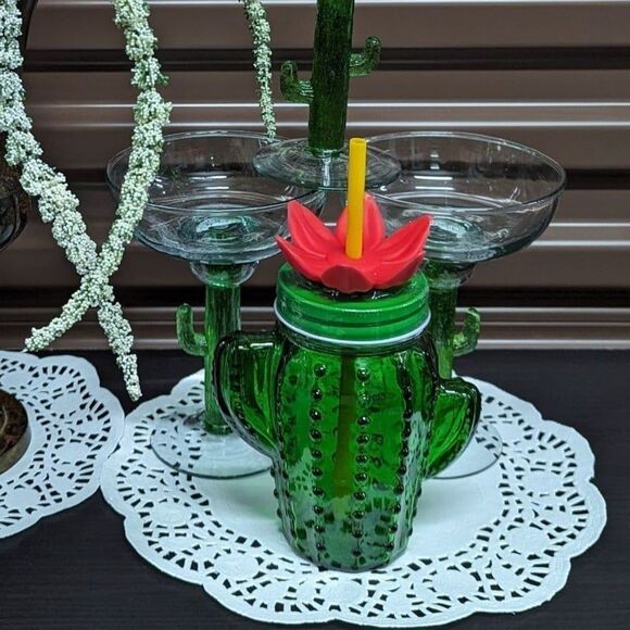 Cactus Margarita Bundle of Two 1- cactus tumbler 1- margarita glass - Picture 5 of 11